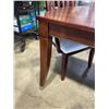 Image 7 : DARK FINISH DINING TABLE WITH 6 CHAIRS