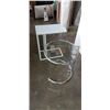 Image 1 : ROUND GLASS TOP SIDE TABLE AND METAL END TABLE