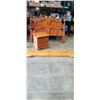 Image 1 : PINE QUEENSIZE POSTERBED WITH NIGHTSTAND