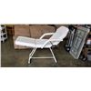 Image 1 : ADJUSTABLE SPA TREATMENT CHAIR