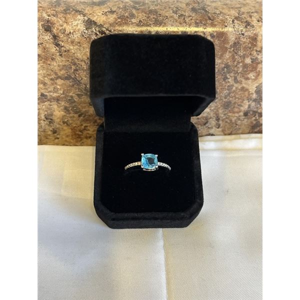 NEW PLATINUM PLATED 2.0CT CUSHION CUT BLUE SIMULATED DIAMOND (CZ) CHANEL RING, SIZE 7
