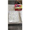 Image 2 : 2 FOOD STORAGE BINS AND APPLE A DAY WAFFLE MAKER