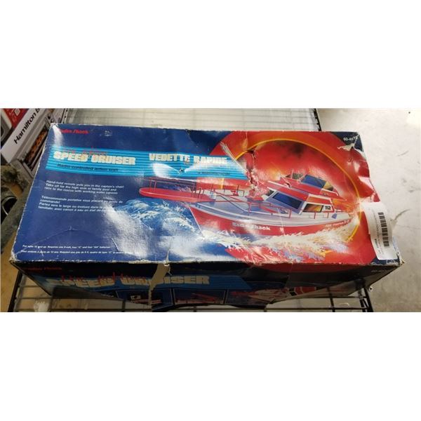 RADIO SHACK 1980S RADIO CONTROLLED BOAT