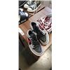 Image 5 : 6 PAIRS OF SHOES, BOOTS, AND SLIDES