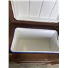 Image 2 : WOOD CASED COOLER W/ DRAIN