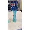 Image 2 : MID CENTURY BLUE ART GLASS VASE AND 2 PORCELAIN FIGURES