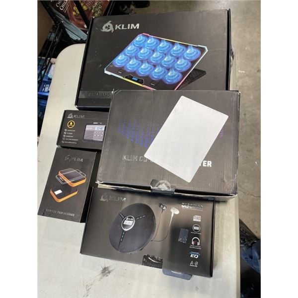 LOT OF ASSORTED KILM ACCESSORIES FOR COMPUTERS INCLUDING BOOMBOXES AND KEYBOARDS