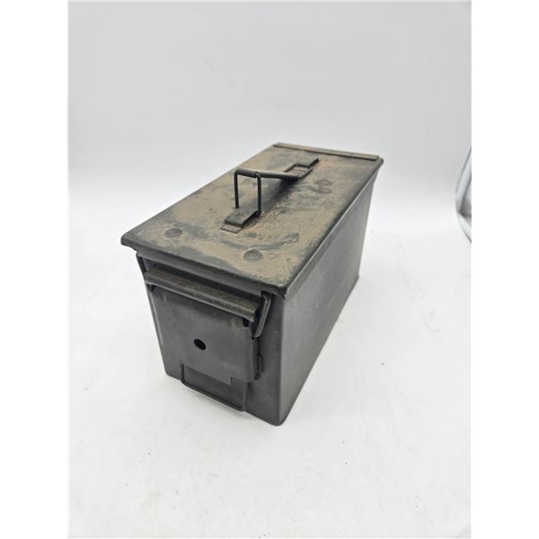 military surplus ammunition box (C64)
