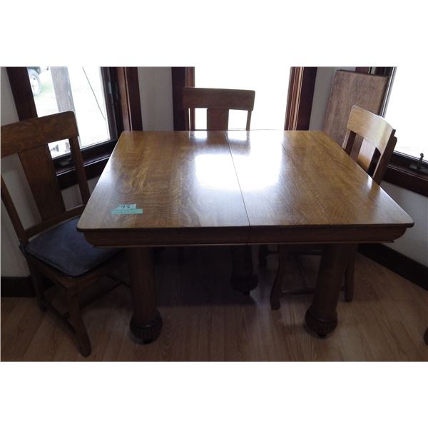 Oak farmhouse kitchen table with 6 chairs & 2 leaves - NOTE: crack in table top