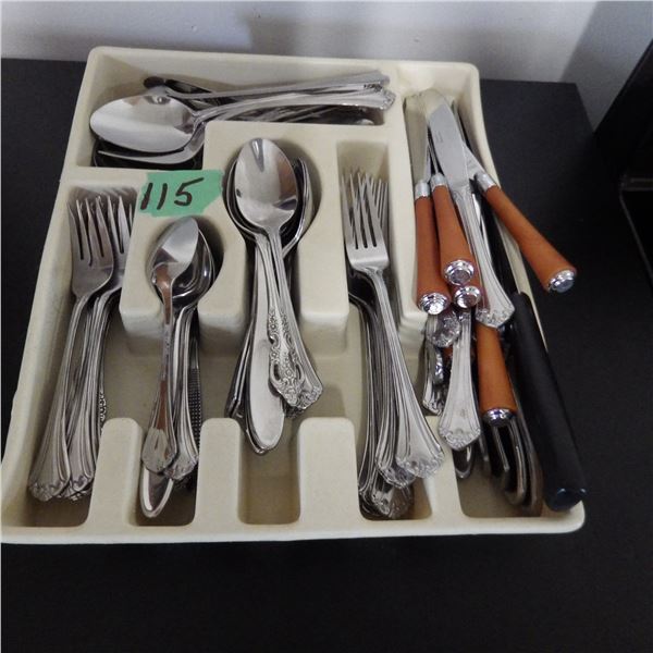 Tray of kitchen cutlery