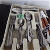 Image 3 : Tray of kitchen cutlery