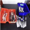 Image 1 : lunch box with kitchen cutlery