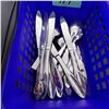 Image 4 : lunch box with kitchen cutlery