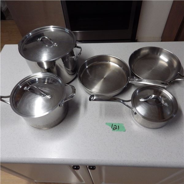 5 stainless steel pots and pans with three lids