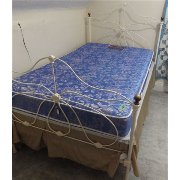 antique bed With mattress
