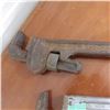 Image 4 : Lot of 2 pipe  wrenches