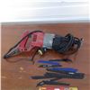 Image 4 : Milwaukee Sawzall with extra blades