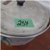 Image 3 : aluminum pot with lid