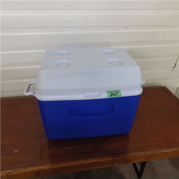 Rubbermaid Cooler