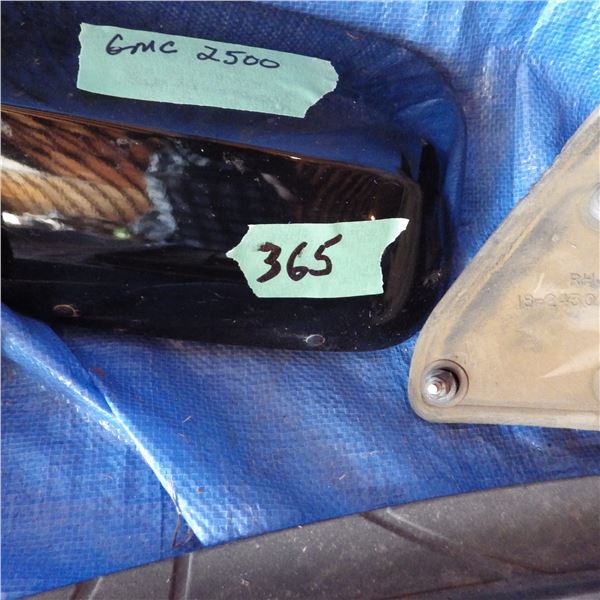 floor mats and truck door mirrors   consignor says they're from a GMC 2500