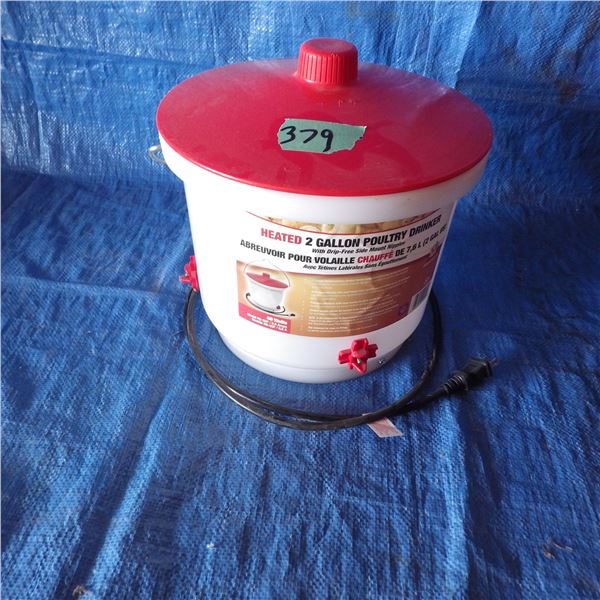 heated two gallon poultry drinker