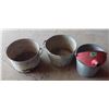 Image 1 : metal cans and pails