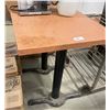 Image 1 : SMALL TABLE