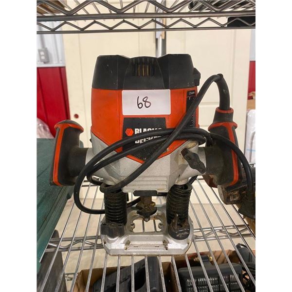 BLACK & DECKER ROUTER