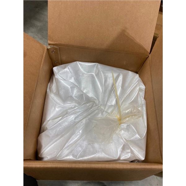 APPROX 20KG OF SYNMICA FINE C020