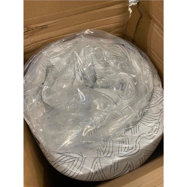 GUESSING A 39 IN MATTRESS IN A BOX - BOX DOES NOT SAY THE SIZE