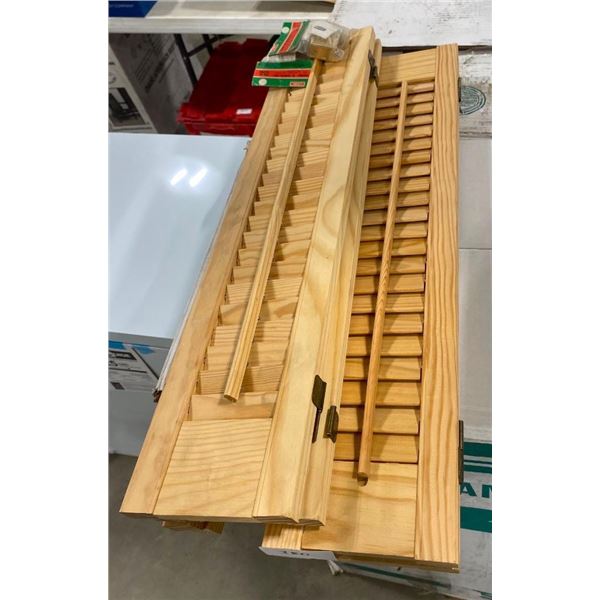 INTERIOR WOOD SHUTTER ENSEMBLE - 27 X 28 INCH