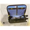 Image 2 : CARRY-ON SUIT CASE