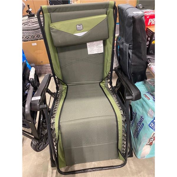 OUTDOOR RECLINING CHAIR