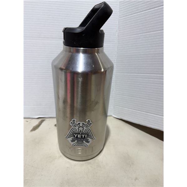 Yeti 1.89 L Stainless water bottle