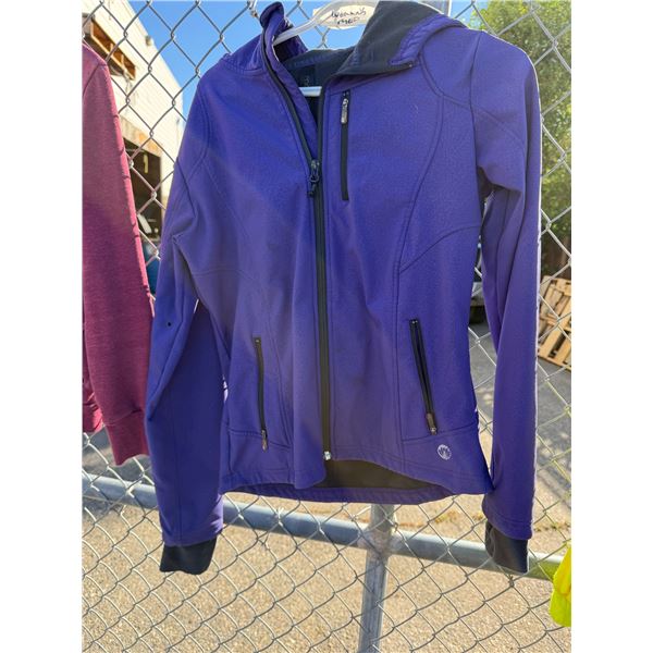 Women's medium or youth medium