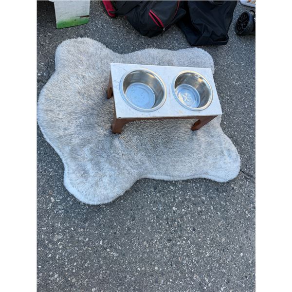 Pet dishes and bed