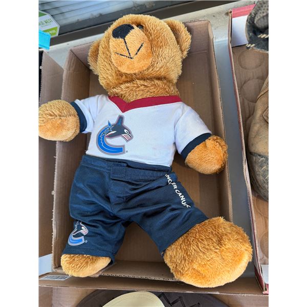 Canucks bear