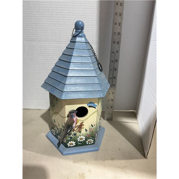 Bird house