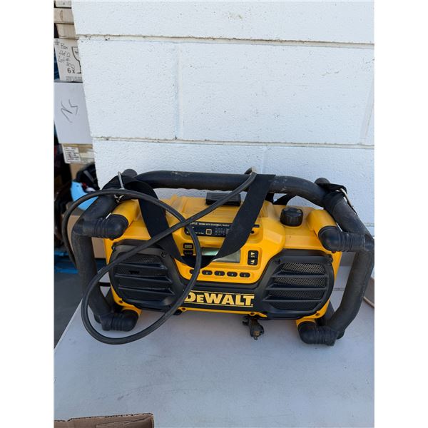 DeWalt radio