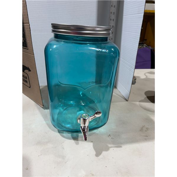 Beverage jar