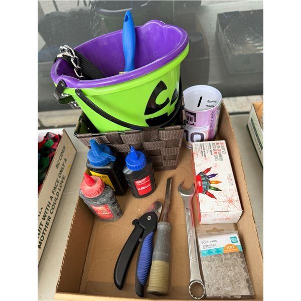 Miscellaneous items, chalk refill, etc.