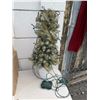 Image 1 : Light up tree