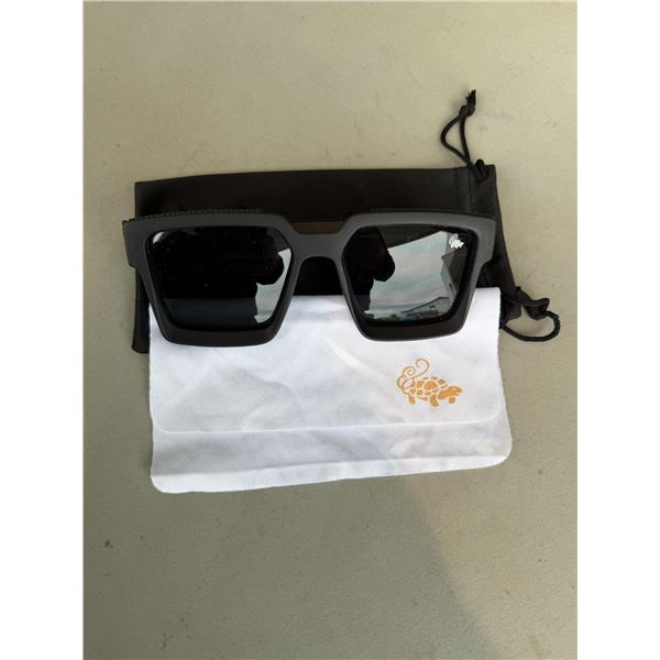 Clash Square Sunglasses authenticity up to buyer to verify before bidding