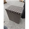 Image 1 : Laundry basket