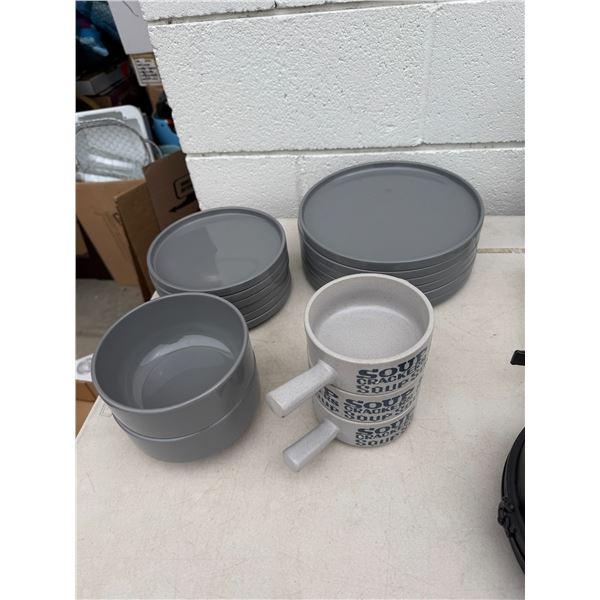 Dishware