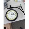 Image 1 : Clock