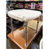Image 1 : Shower chair