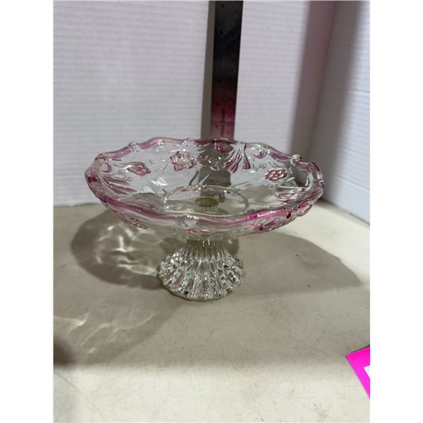 Possibly studio Silversmiths Venezia Collection fine crystal footed plate featuring a pink floral de