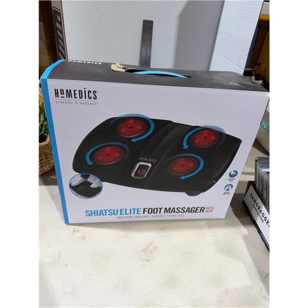 Foot massager with heat