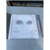 Image 2 : Céline Dion collectible